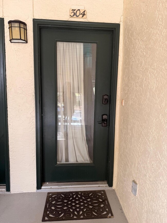 Building Photo - 304 Westlake Ct