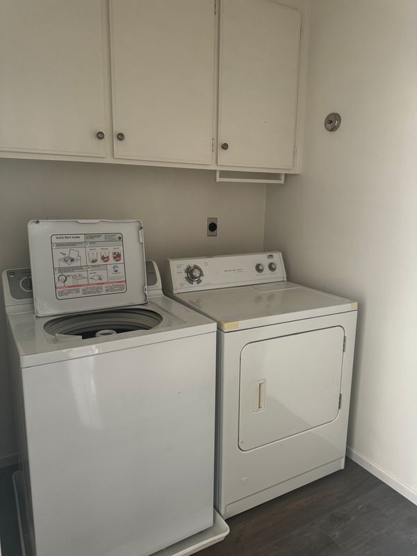 Building Photo - 126 E Pearl St