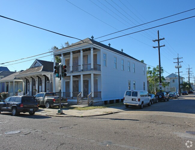 Primary Photo - 740 Jackson Ave