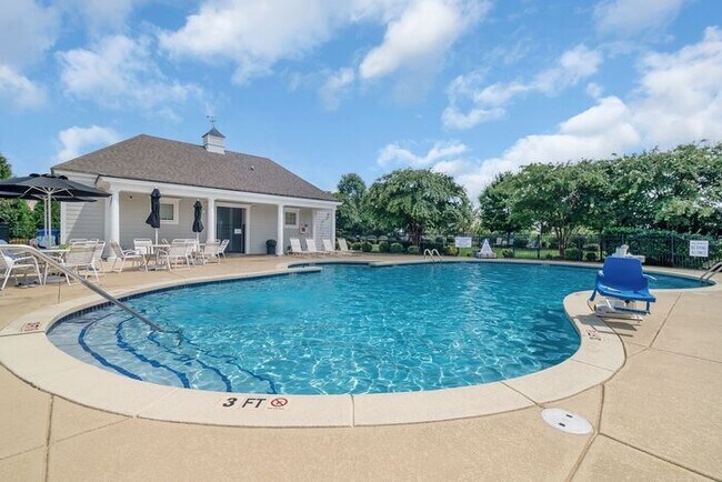 Building Photo - Stunning All-Brick Home in BridgeMill Community!