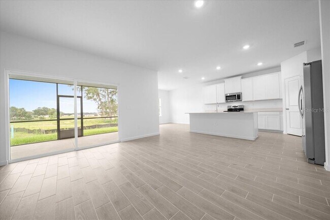 Building Photo - 8885 SW 68th Ter Rd