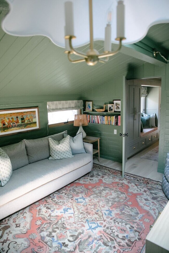 Building Photo - Beautiful Carmel Valley Home 3bed/3bath Re...
