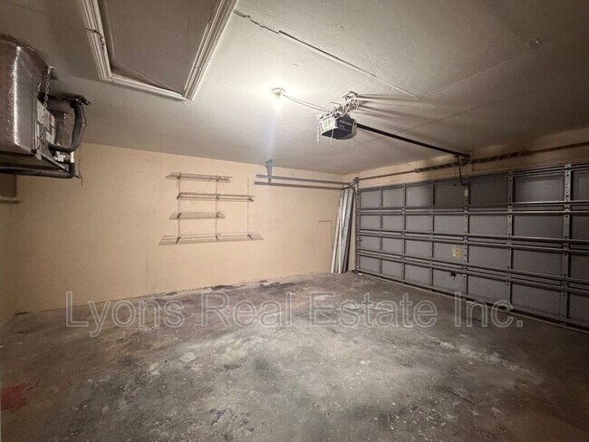 Building Photo - 208 Homewood Ave S