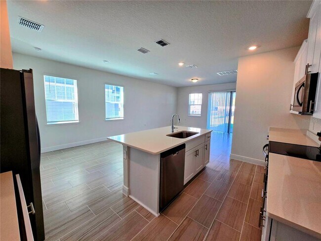 Building Photo - 2284 Hen Rd