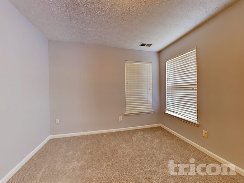 Building Photo - 8422 Somerton Cir