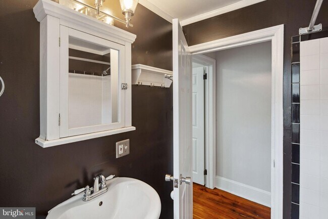 Building Photo - 4132 Manayunk Ave