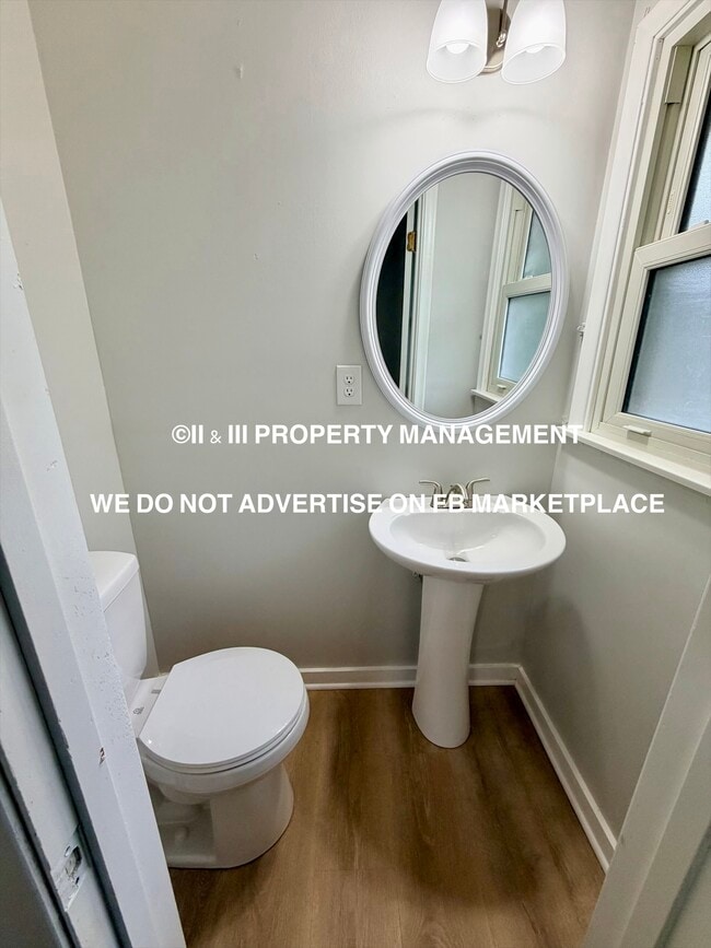 Building Photo - 11800 E 74th Terrace