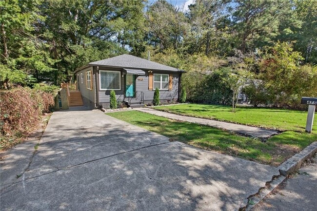 Building Photo - 475 Center Hill Ave NW