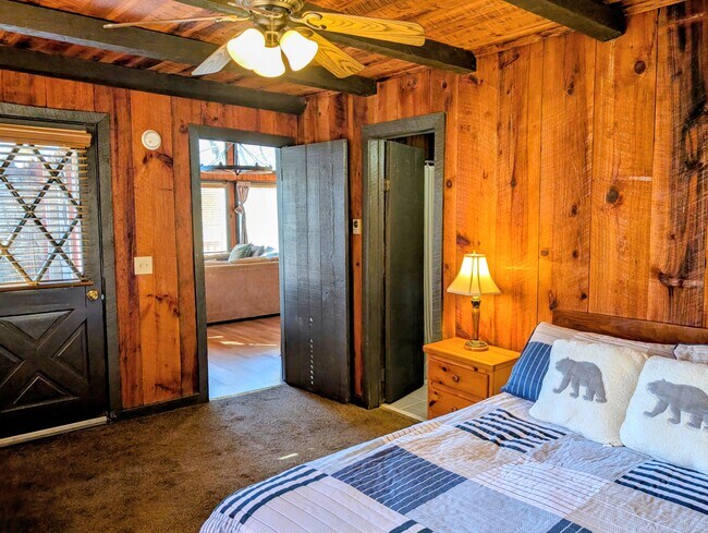 Building Photo - 24 Chalet Village Dr