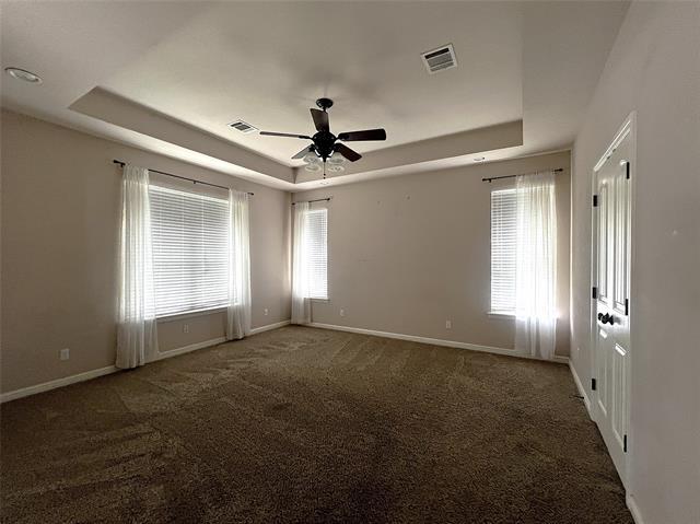 Building Photo - 710 Wolf Creek