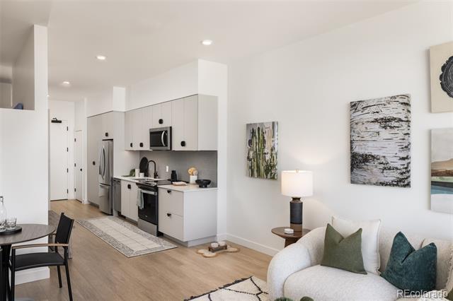 Building Photo - 1521 Hooker St