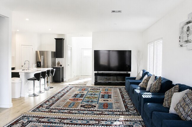 Building Photo - 7822 Bel Fiore Dr