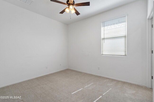 Building Photo - 12366 N Cervelli Ave