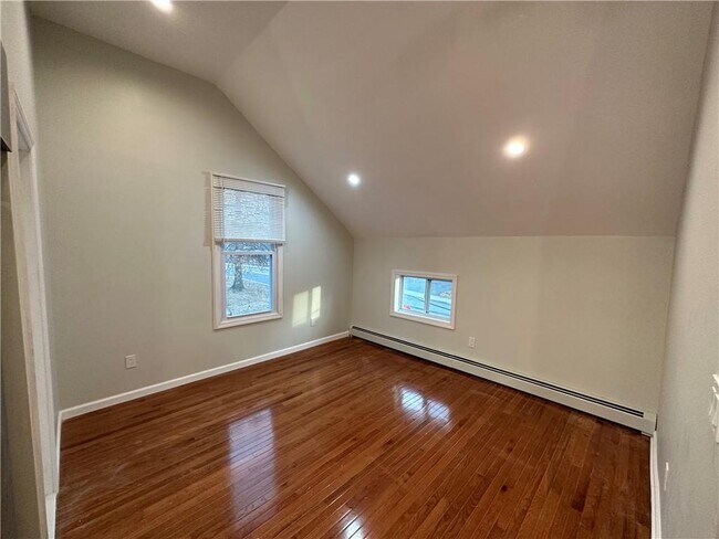 Building Photo - 29 Demarest Ave