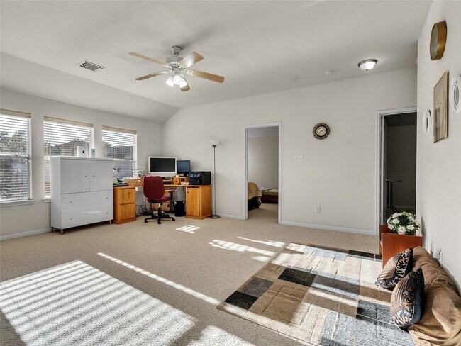 Building Photo - 5514 Gatesprings Ln