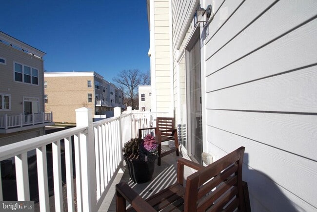 Building Photo - 2144 Little Sorrel Way