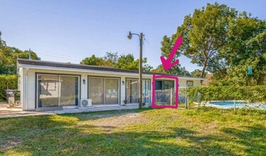 Building Photo - 2233 E Kaley Ave