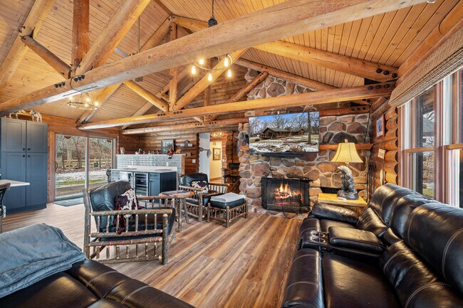 Building Photo - N1508 Wildwood Rd