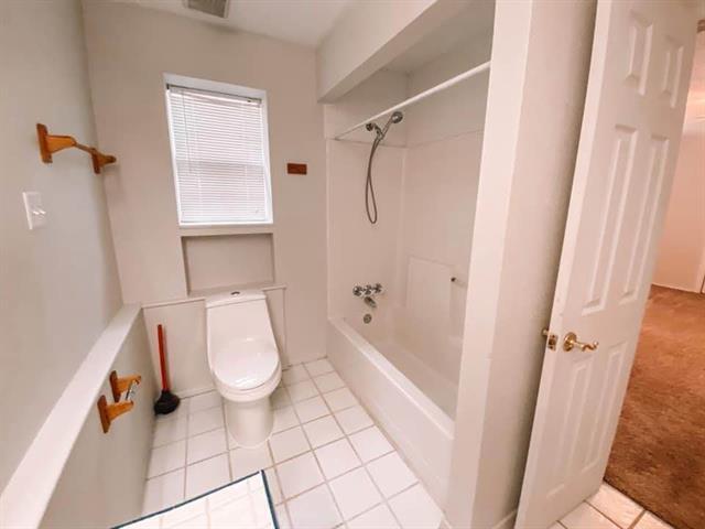 Building Photo - 3040 Country Club Rd