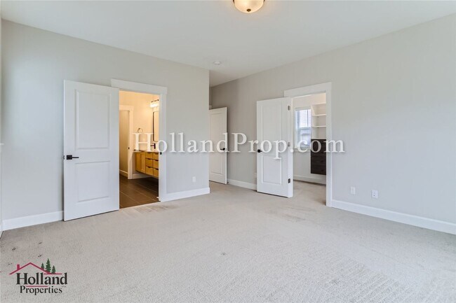 Building Photo - Charming 3-Bedroom Retreat in Quiet Beaverton Neighborhood