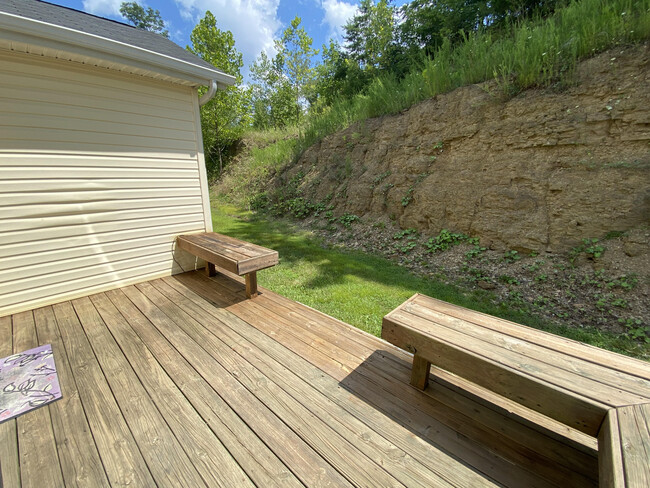 Building Photo - 5355 Midway Dr