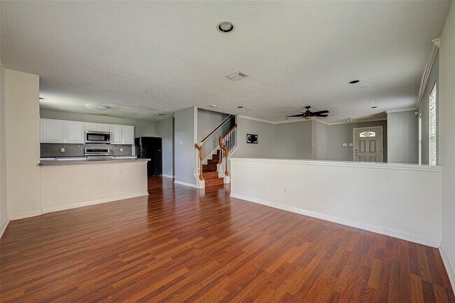 Building Photo - 18110 Shallow Leaf Ln
