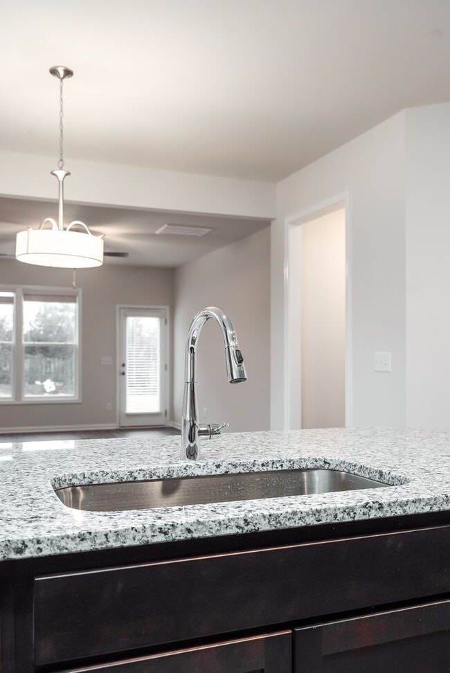 Building Photo - 618 Count Fleet Ct