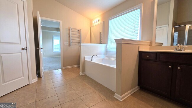 Building Photo - 5240 Brierstone Dr