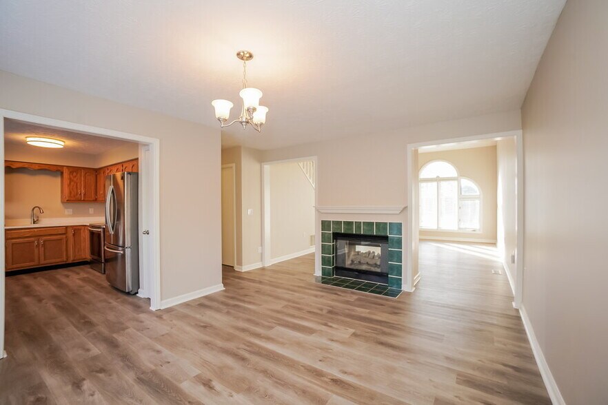 Building Photo - 7202 Nostalgia Ln