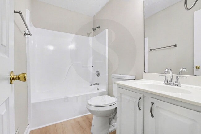 Building Photo - 4BR/2.5BA Home Conveniently Located Off Jimmy Carter Blvd!