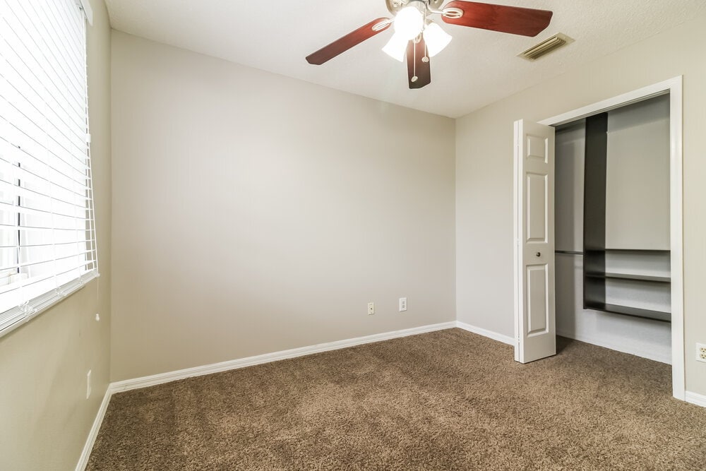 Building Photo - 7131 Waterside Dr