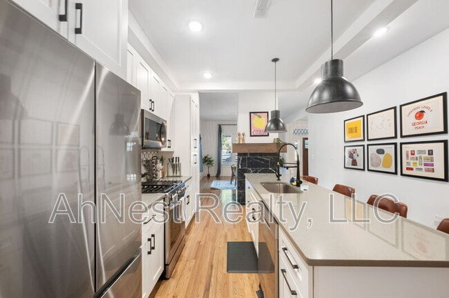 Building Photo - 1458 Beecher St SW