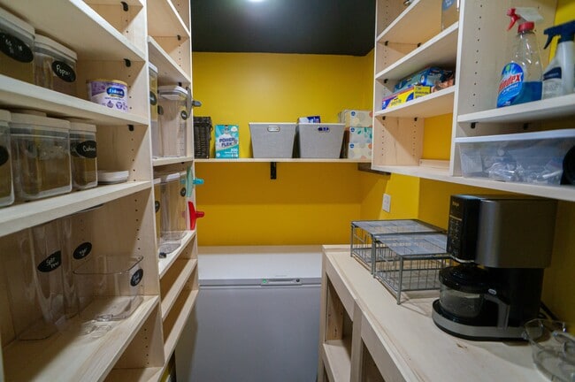 Building Photo - 1547 Norrona Ct SW