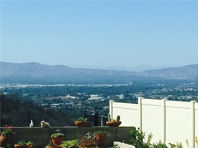 Views!!! - 14687 Deervale Pl