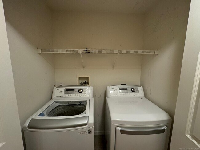 Building Photo - 59 Gilbert Ln