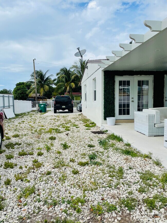 Building Photo - 3010 NW 158th St