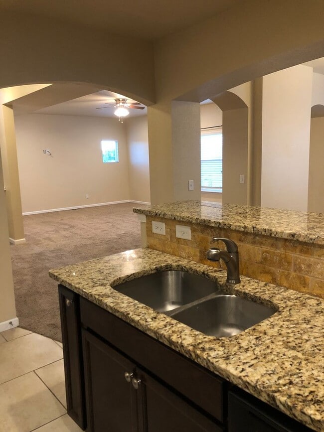 Building Photo - Very Nice 3 bed, 3 bath 2 car Home on a cul-de-sac in Peyton with Mountain Views