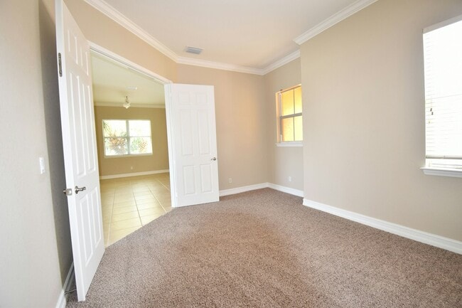 Building Photo - 12040 Lucca St