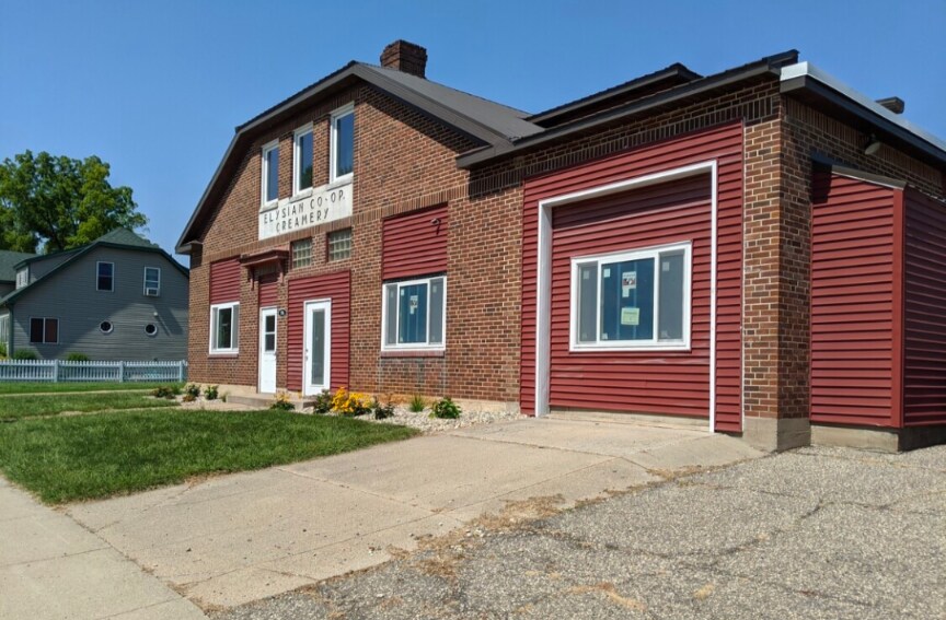 Building Photo - 196 W Main St