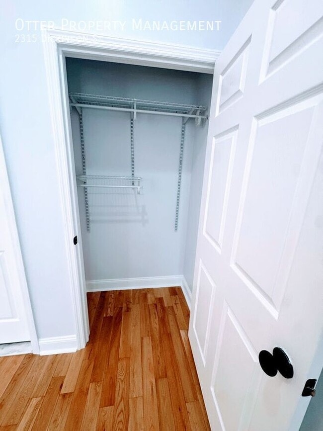 Building Photo - 2315 Dickinson St