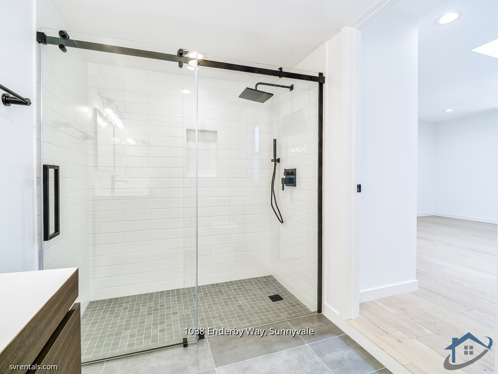 Building Photo - 1038 Enderby Way