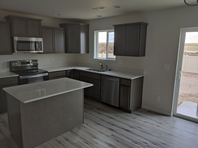 Building Photo - New Home in Enclaves - Close to Barnes Rd!