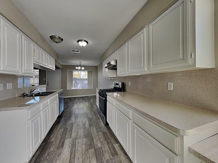 Building Photo - 2307 Romayor Ct