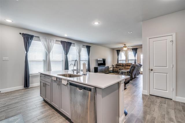 Building Photo - 1069 Norias Dr