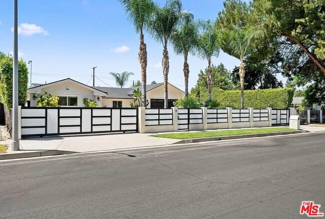 Building Photo - 6243 Berquist Ave