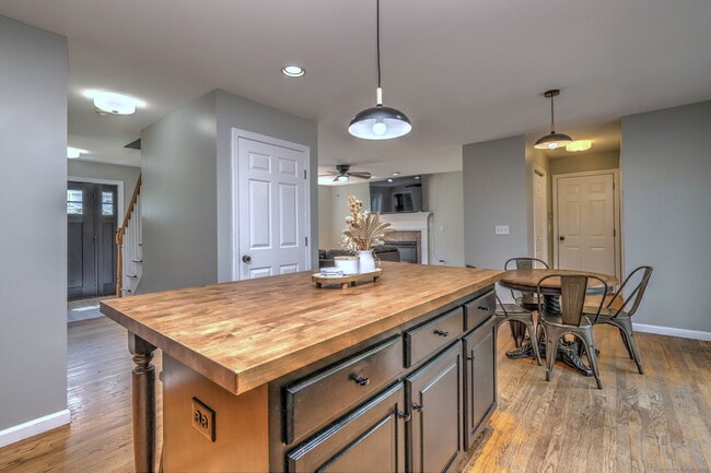 Building Photo - 28 Edgewood Ave