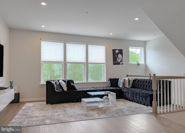 Building Photo - 23332 Sugar Pine Ln