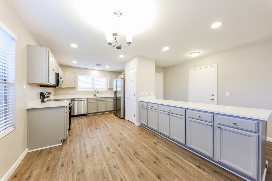 Building Photo - 18611 North 22nd St