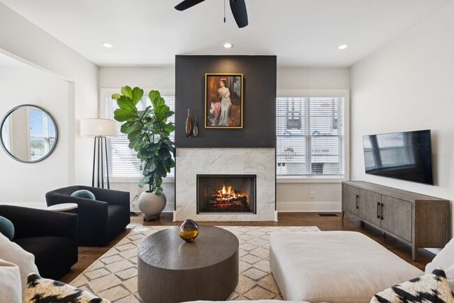 Building Photo - Experience elevated living in this beautifully crafted brick residence located in the heart of Ed...