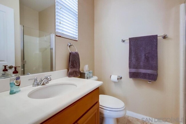 Building Photo - Beautiful 3 BD, 3.5 BA Detached Townhouse ...